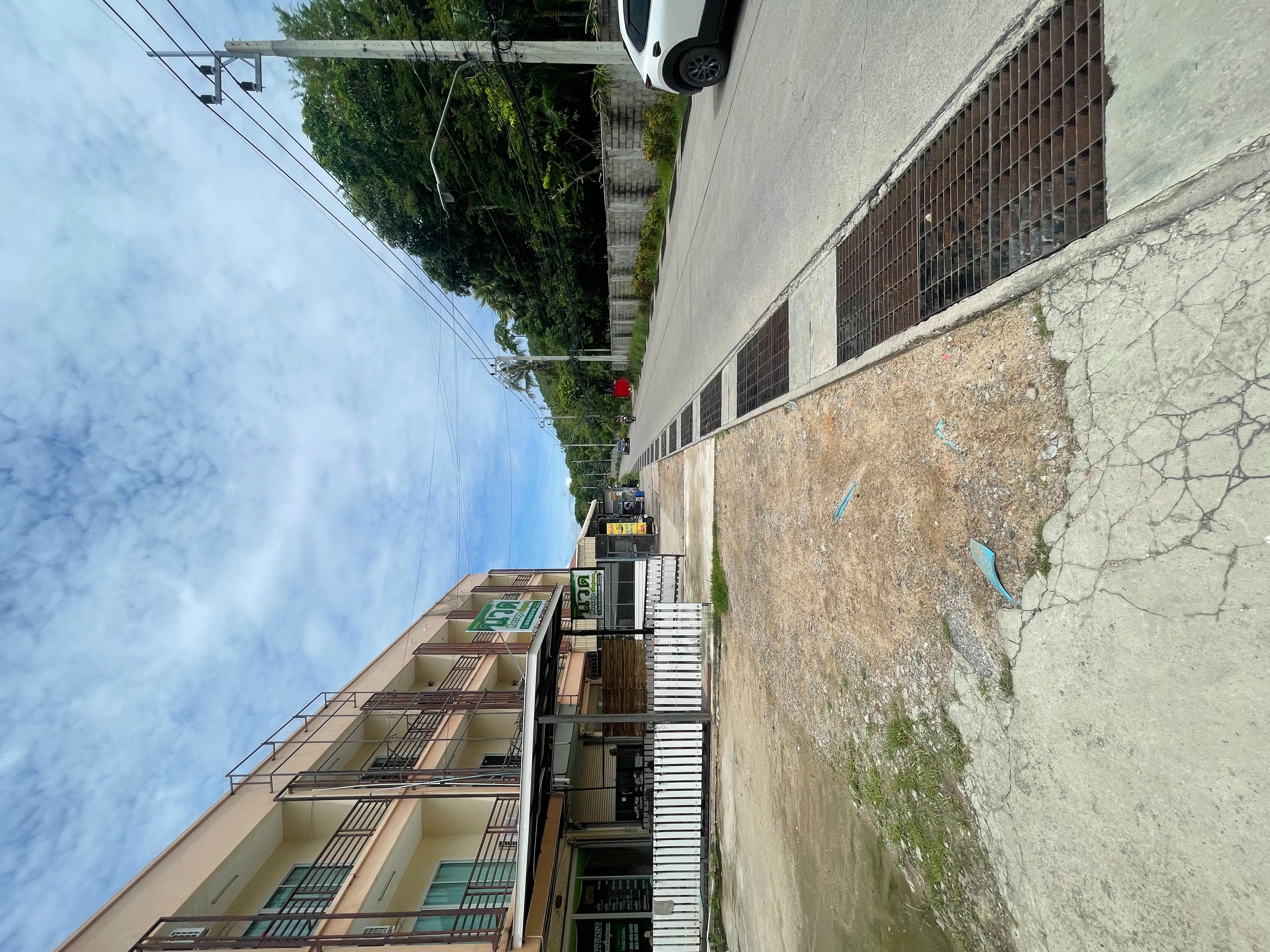 img/23ff70d9-03b9-4006-98d9-d17d62666f0b