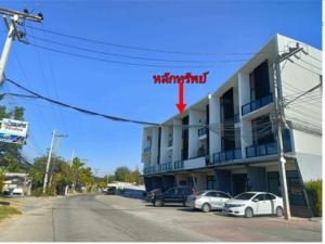 thumb/54ab83f9-5243-4438-b5a5-f9bce2940745