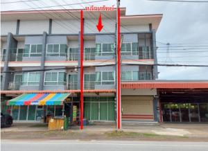thumb/72ee0175-3fc1-4a9c-ad9a-18089d028ce4