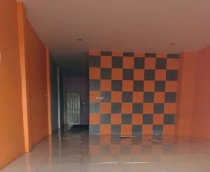 thumb/81ed4d32-1e83-4eee-a0b5-2cb93f949728