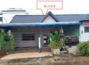 thumb/d943235c-240e-40ab-a214-47ee5f6f1d50